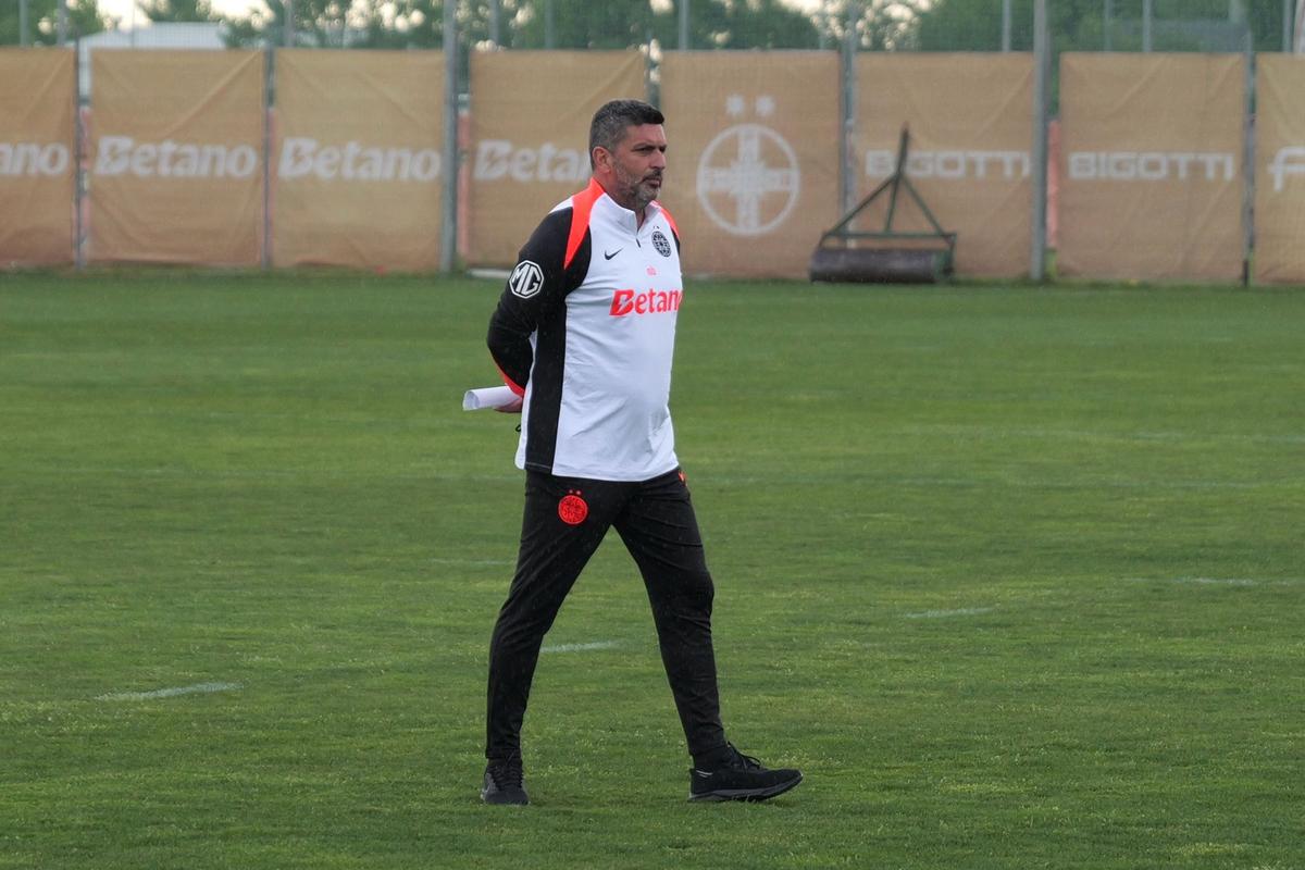 Primul antrenament al celor de la FCSB cu Marius Baciu // foto: Andrei Furnigă (GSP.ro)