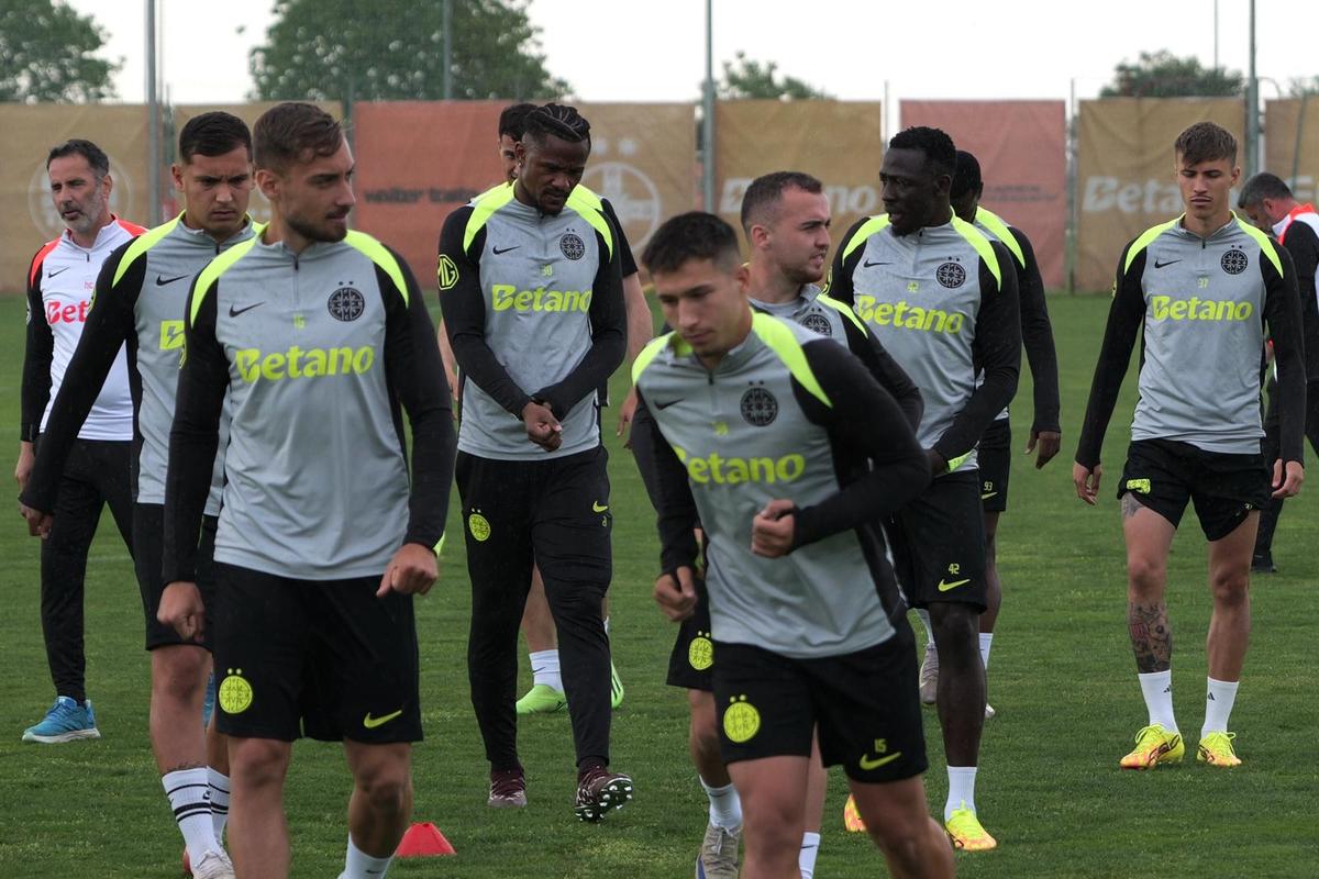 Primul antrenament al celor de la FCSB cu Marius Baciu // foto: Andrei Furnigă (GSP.ro)
