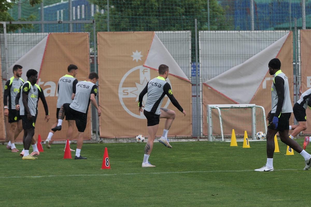 Primul antrenament al celor de la FCSB cu Marius Baciu // foto: Andrei Furnigă (GSP.ro)