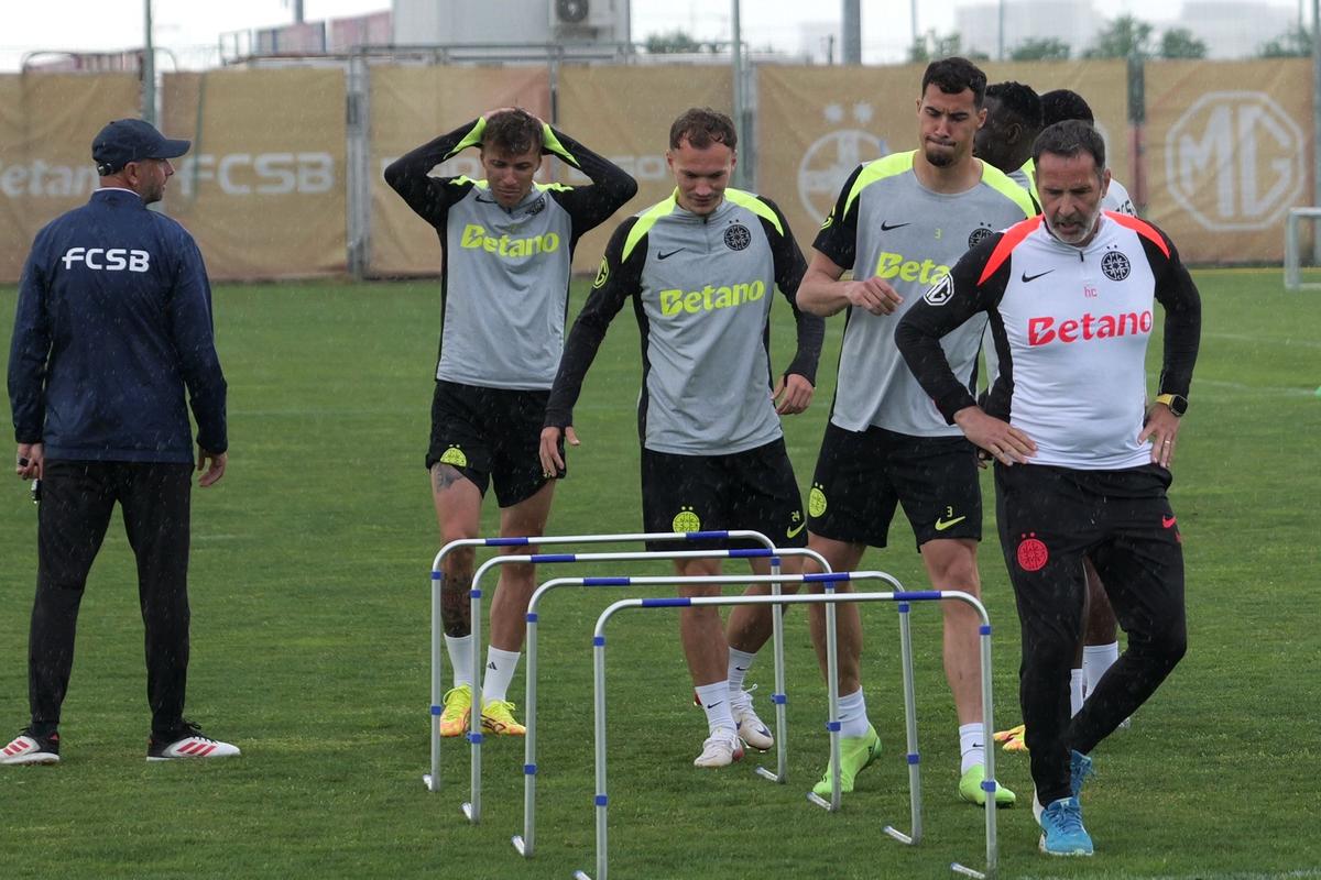 Primul antrenament al celor de la FCSB cu Marius Baciu // foto: Andrei Furnigă (GSP.ro)