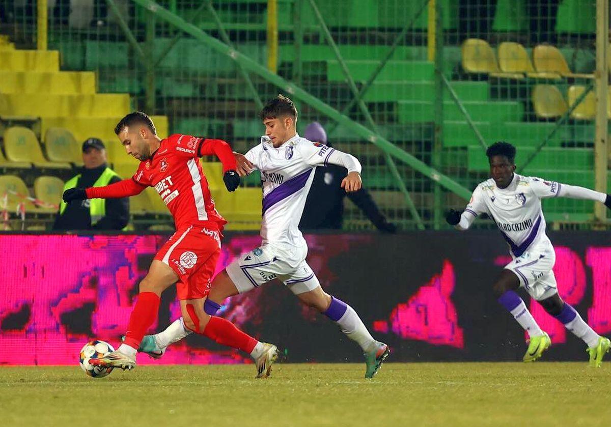 Adriano Manole - puștiul cu nume de fotbalist care a debutat la 17 ani la FC Argeș
