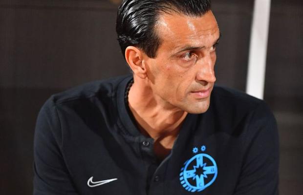 Haos în defensivă la FCSB! Vintilă ar putea miza pe fundașul-gafeur » Cum arată echipa probabilă a roș-albaștrilor