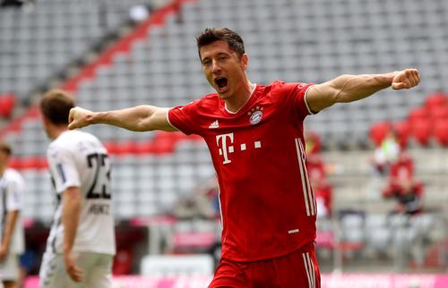 Lewandowski a mai reuşit o 