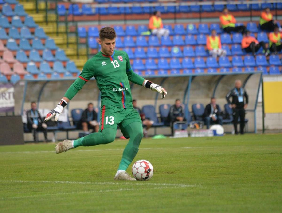 Arlauskis pleacă de la CFR Cluj! Portarul s-a înțeles cu noua echipă