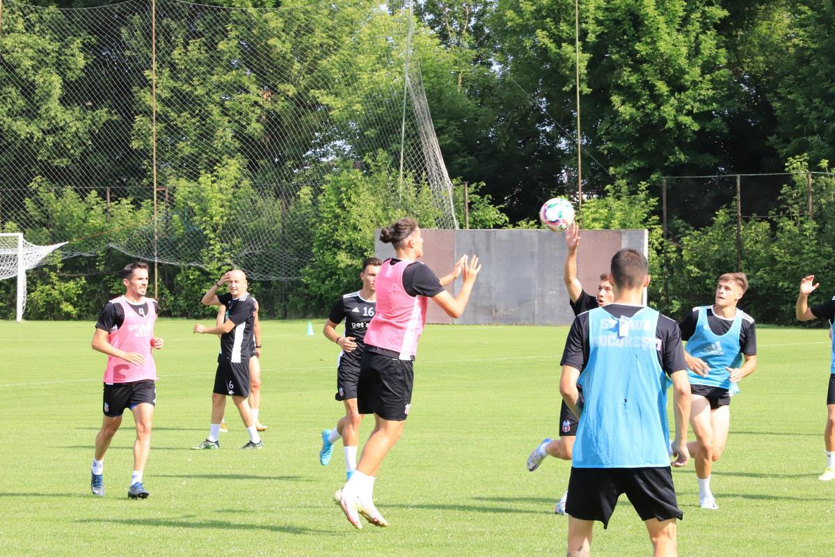 Steaua s-a înțeles cu un atacant din Liga 1: „Mâine semnează contractul”