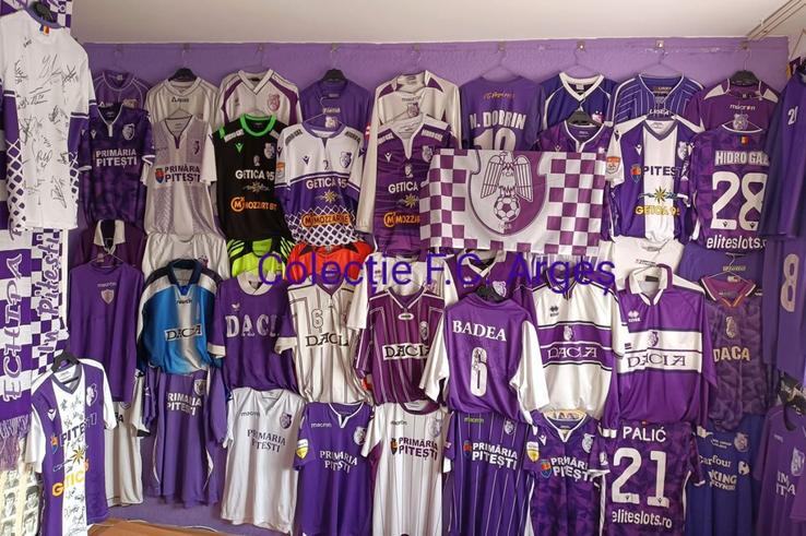 Sursă foto: Facebook@ Colecție F.C. Argeș