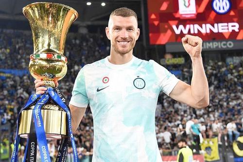 Edin Dzeko dă lovitura la Istanbul. Foto: Instagram