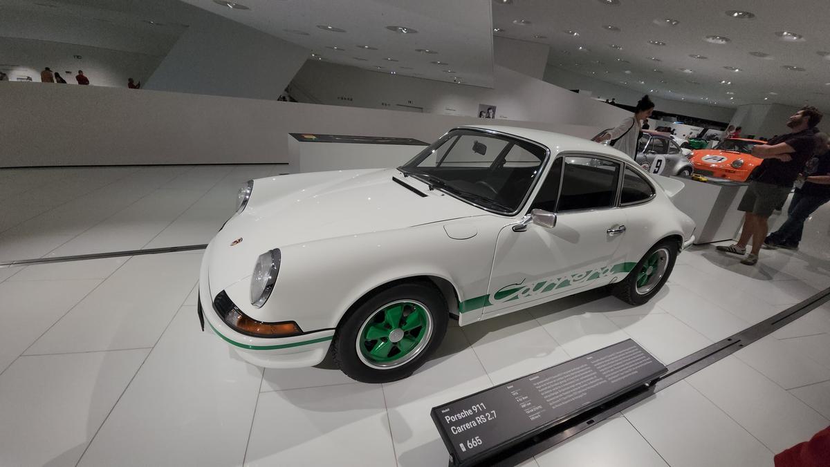 GSP.RO a intrat în culisele celui mai spectaculos muzeu auto din lume » O oră petrecută la Porsche, în Germania