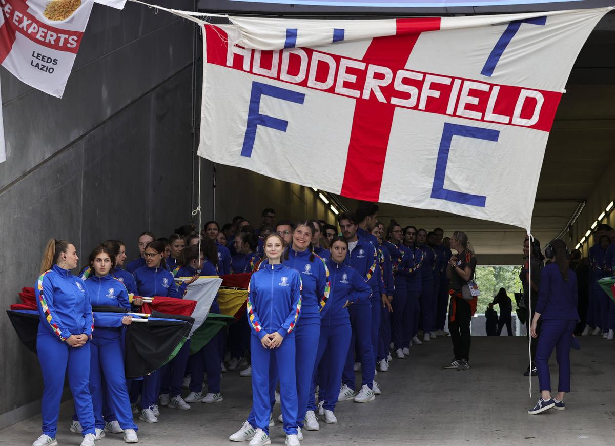 Atmosfera din meciul Danemarca - Anglia, Euro 2024