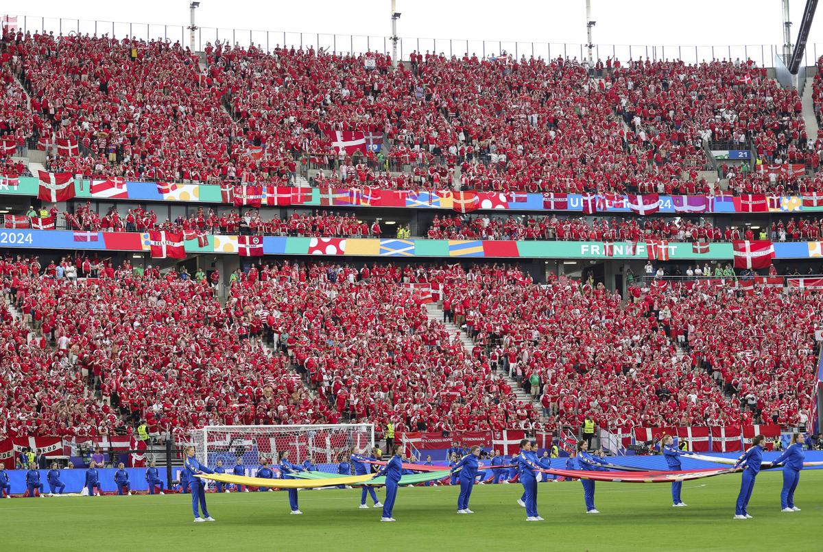 Vestea care i-a întristat pe jurnaliștii englezi prezenți pe stadion la Danemarca - Anglia: „Accident șocant”