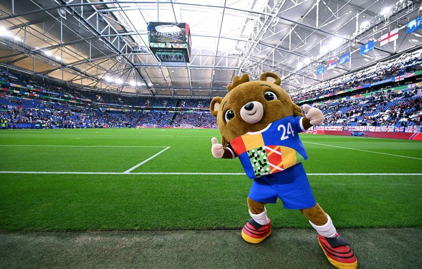 AufSchalke Arena așteaptă fanii spanioli și italieni să umple tribunele diseară / Foto: Imago