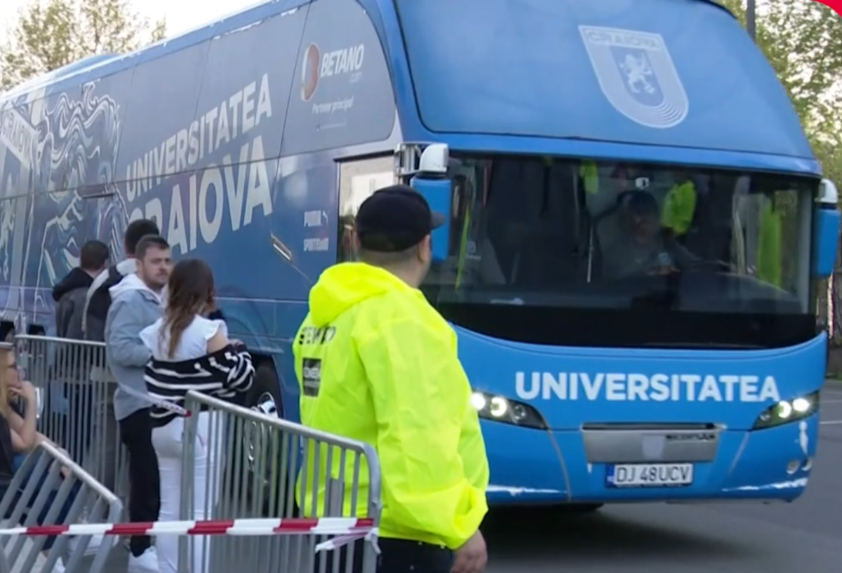 Noul autocar al Universității Craiova