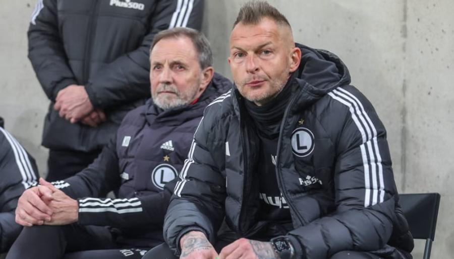 Krzysztof Dowhań (stânga) și Arkadiusz Malarz au fost despărțiți odată cu venirea lui Edward Iordănescu la Legia Varșovia A căzut primul cap după venirea lui Edi Iordănescu la Varșovia! » Legenda avea 25 de ani de vechime la Legia
