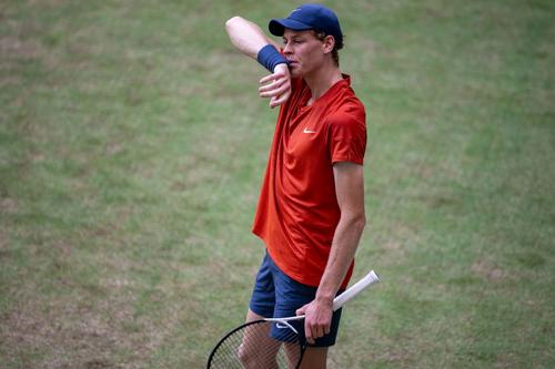 Jannik Sinner, eliminat de Alexander Bublik la Halle / Foto: Getty Images