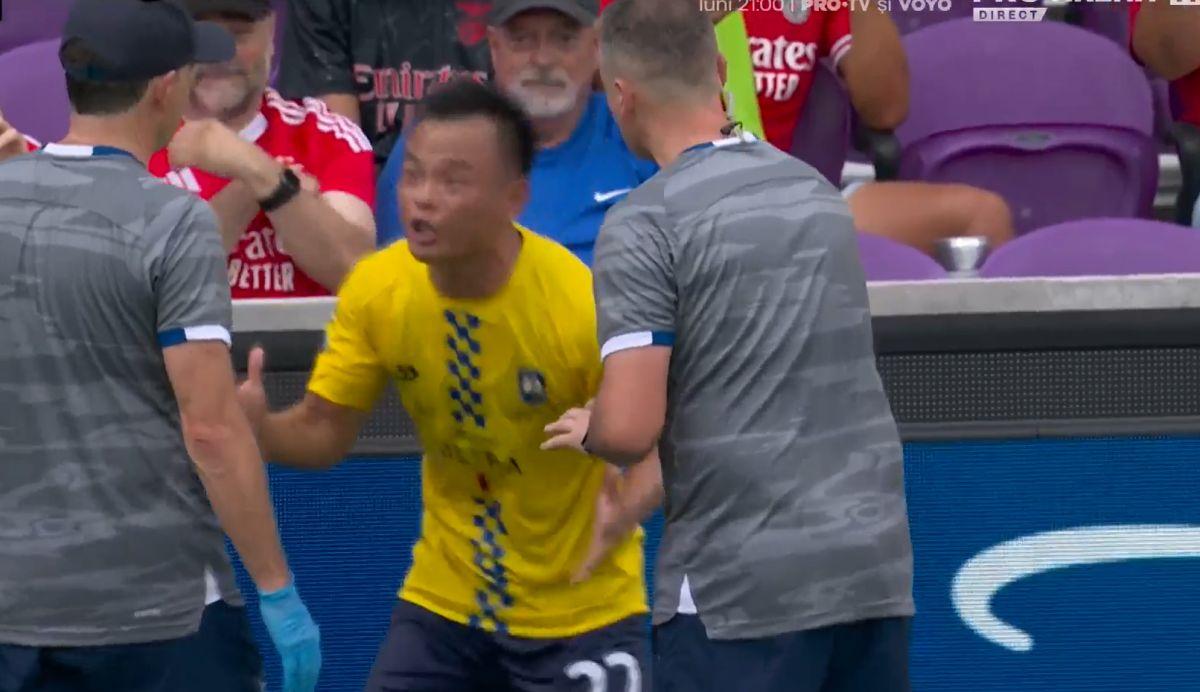 Tong Zhou, criză de nervi în Benfica - Auckland