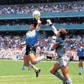 „Mâna lui Dumnezeu”, primul gol marcat de Diego Maradona în sfertul de finală contra Angliei, 2-1, la Mondialul din 1986