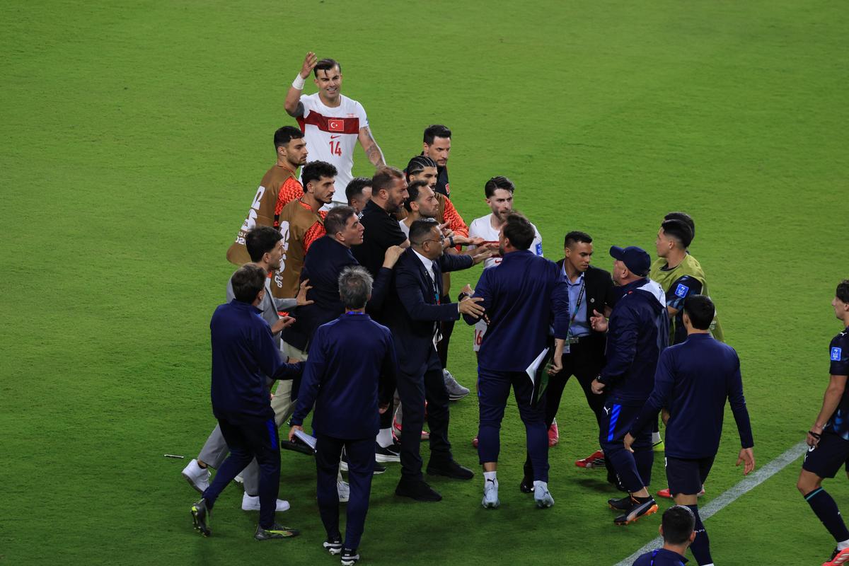Încăierarea generală la Turcia - Paraguay // foto: Ionuț Iordache (GSP.ro)