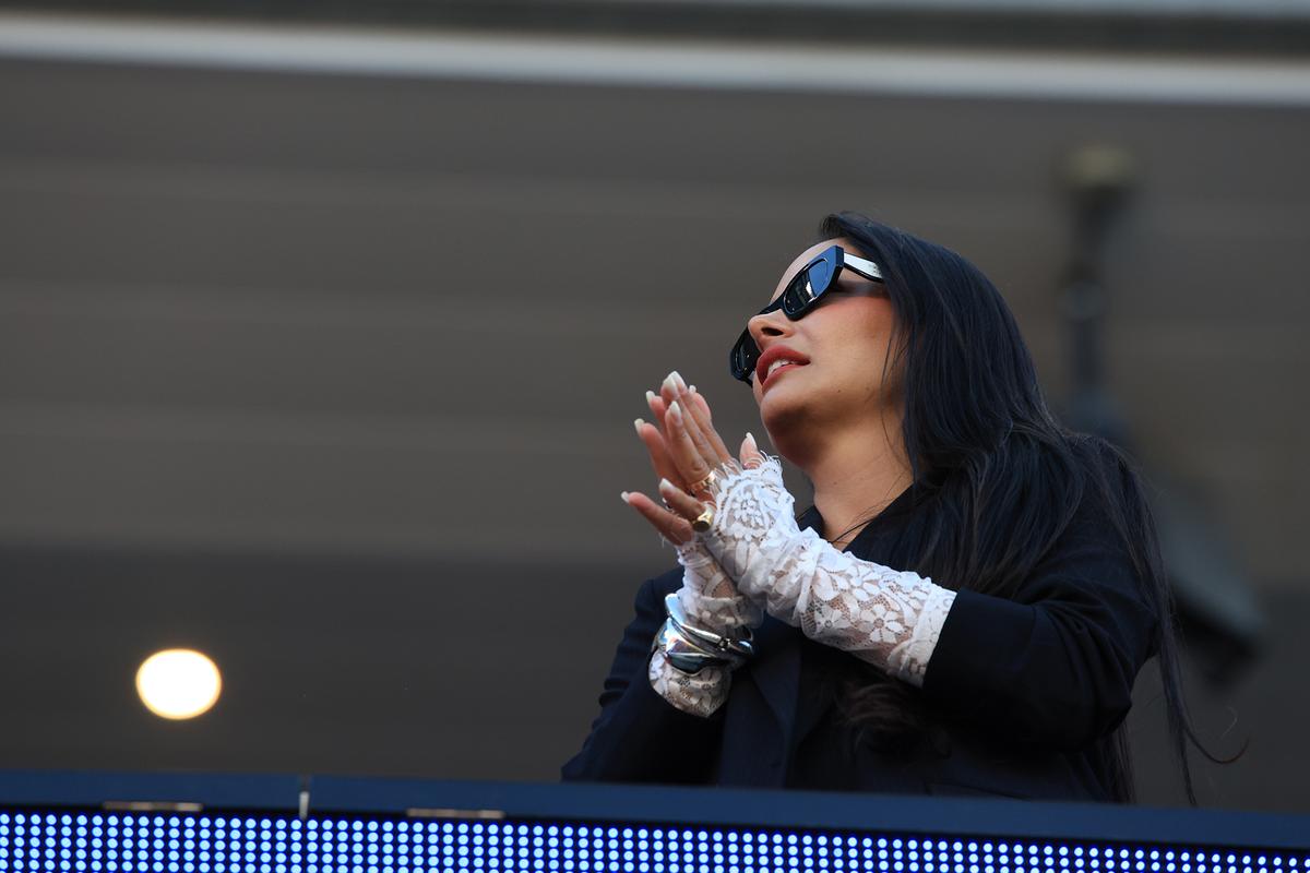 Reporterii Gazetei au dat nas în nas cu celebra Larissa Riquelme la San Francisco » Mai numeroși, turcii au fost dominați de suporterii din Paraguay
