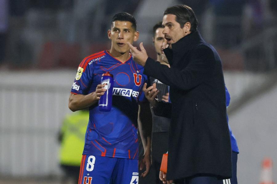 Antrenorul Fernand Gago, la meciul Univrsidad de Chile - O'Higgins, disputat joi seară / Foto: GettyImages Fostul internațional al lui Real Madrid, infarct la 40 de ani! » A vorbit la conferință, apoi a fost operat de urgență
