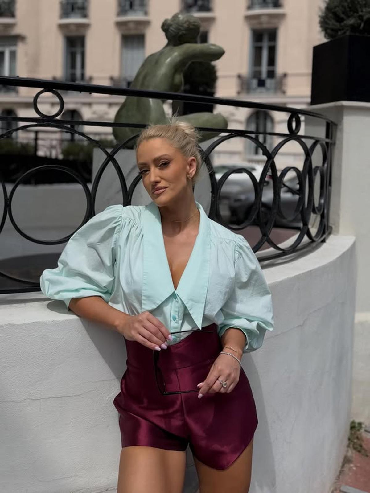 A fugit de Mondial și a încins atmosfera pe insula milionarilor! Iuliana Pepene, escapadă în Mykonos: „Tu ești campioana”