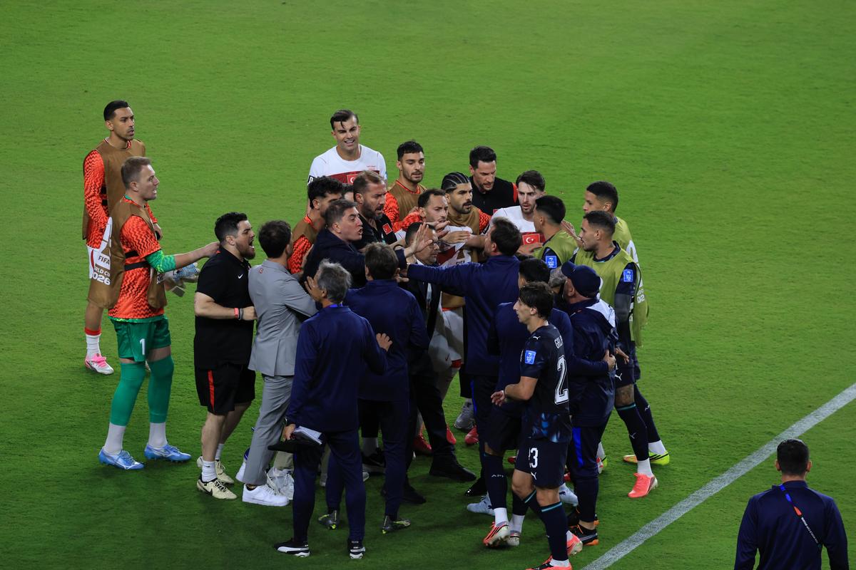 Încăierarea generală la Turcia - Paraguay // foto: Ionuț Iordache (GSP.ro)