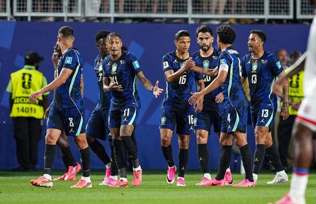 Brazilia - Haiti » Reprize diametral opuse ale naționalei lui Ancelotti