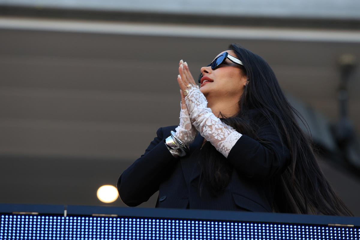 Reporterii Gazetei au dat nas în nas cu celebra Larissa Riquelme la San Francisco » Mai numeroși, turcii au fost dominați de suporterii din Paraguay