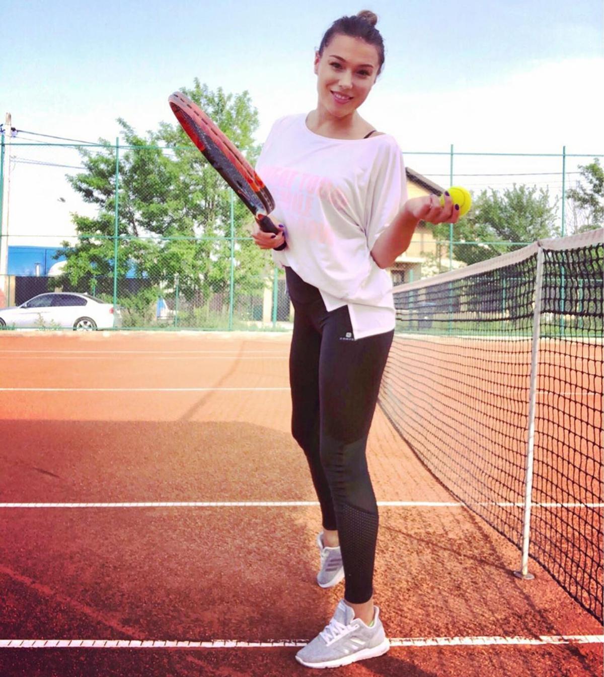 FOTO Monica Roșu, HOT pe Instagram » Fosta gimnastă a făcut ravagii pe litoral