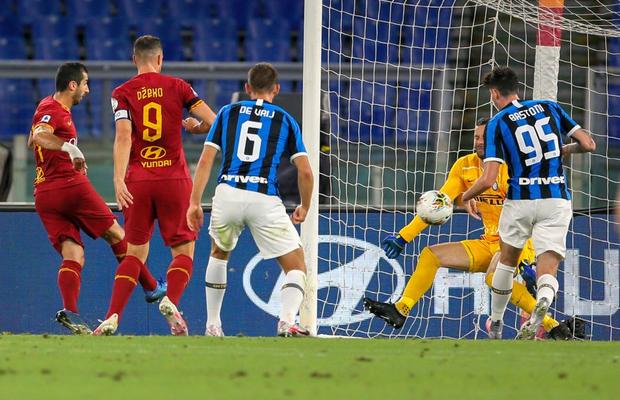 AS Roma - Inter 2-2. Antonio Conte a răbufnit la adresa arbitrajelor: „Când e de încasat palme, suntem mereu de serviciu”