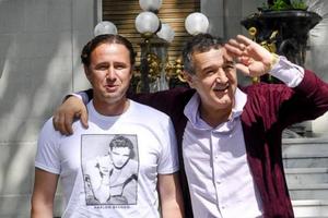 Ce a făcut Reghecampf în primele mandat la FCSB » De la trofee și dominare, la titluri pierdute pe final