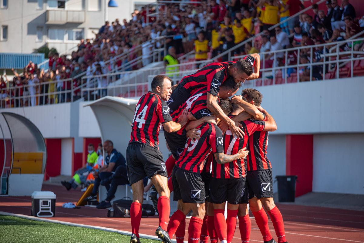 Asta-i ultima! CFR Cluj se plânge și de mingea din Gibraltar: „A fost foarte ciudată” + Alte scuze pentru jocul slab