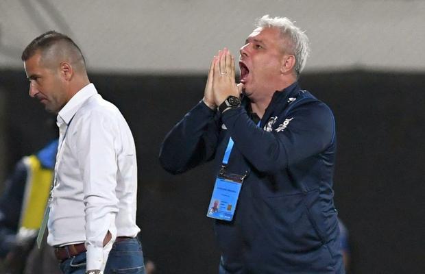 Șumudică a făcut haos la pauză: „Le-am spart în vestiar! Jucătorii aveau nevoie de un șoc”
