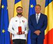 David Popovici a primit Ordinul Național „Steaua României” de la Klaus Iohannis! Mesajul Președintelui: „Fac un apel clar către autorități!”
