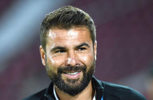 Jayson Papeau (26 de ani, extremă stânga) urmează să semneze cu Rapid.