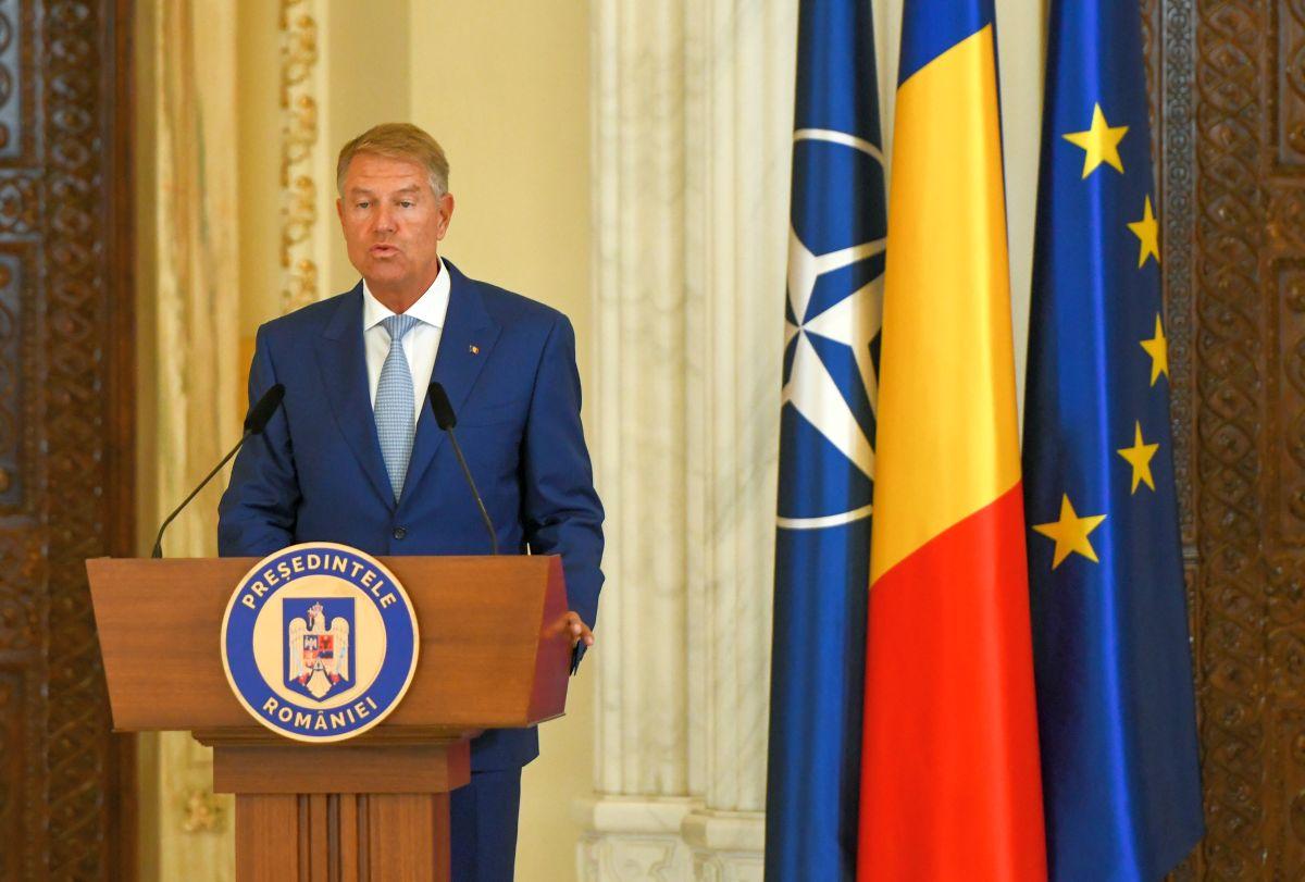 David Popovici a primit Ordinul Național „Steaua României” de la Klaus Iohannis! Mesajul Președintelui: „Fac un apel clar către autorități!”