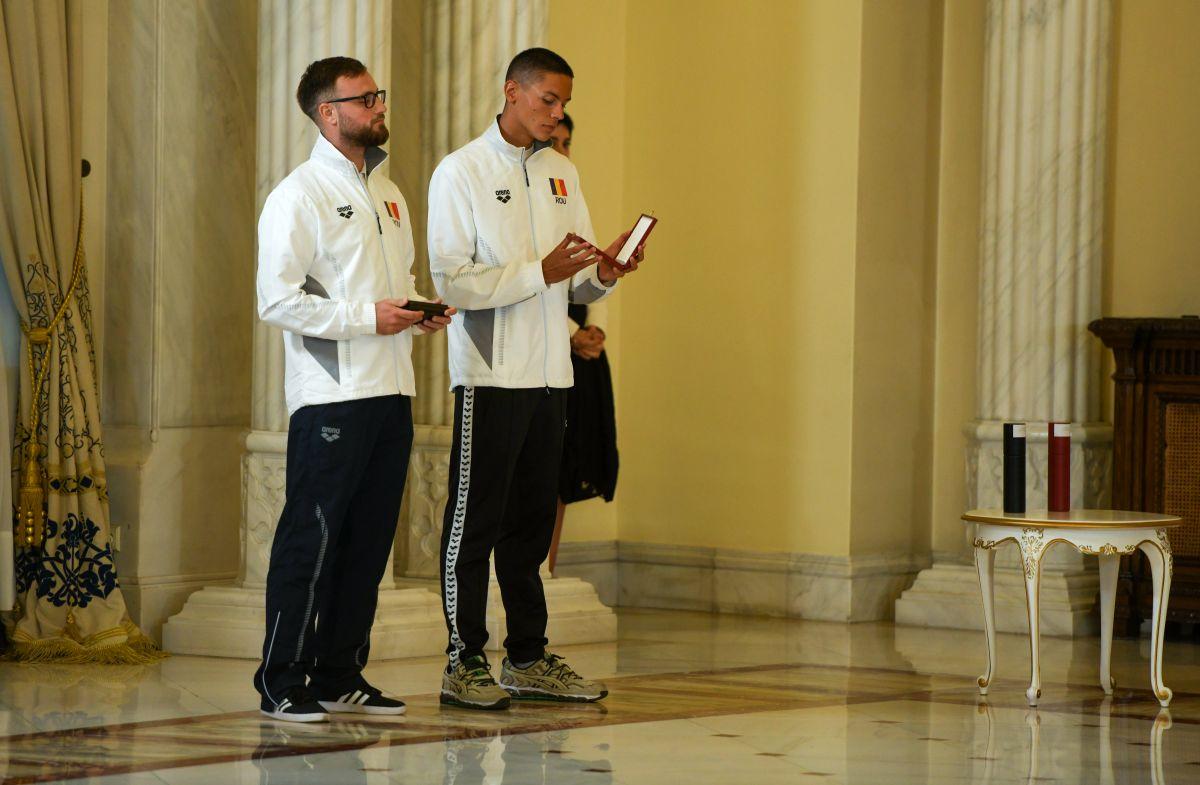 FOTO Ceremonie de decorare: David Popovici și antrenorul Adrian Rădulescu 20.07.2022
