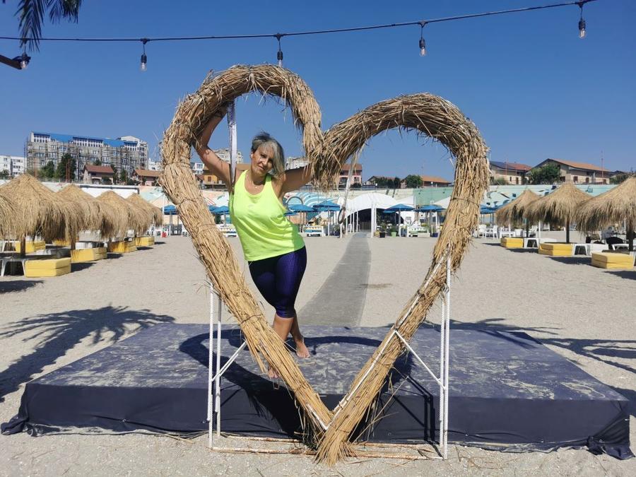 Beatrice Câșlaru și o inimă pentru sportul căruia i-a dedicat viața Foto Ionuț Coman Dialog rar cu marea Beatrice Câșlaru, multiplă medaliată olimpică și mondială la înot, despre cumpăna vieții ei: „Luptam să le arăt medicilor că nu voi rămâne o persoană handicapată”