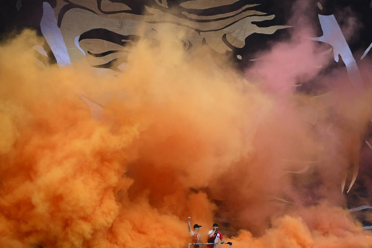 Fani Dinamo Dresda în deplasare la Praga