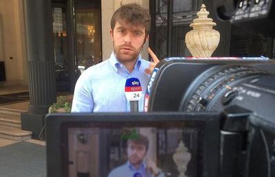 Cât timp petrece Fabrizio Romano, jurnalistul specializat în mercato, în fața telefonului » Fanilor nu le-a venit să creadă când au văzut imaginea