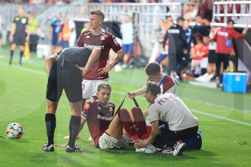 Albion Rrahmani a ieșit accidentat în Rapid - CFR Cluj 2-2. Foto: Ionuț Iordache (GSP)