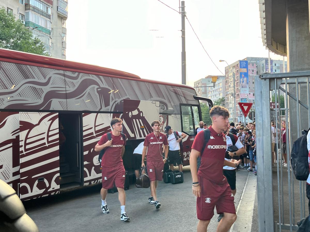 Revoluția lui Neil Lennon la Rapid! Mutare total neașteptată cu favoritul lui Șucu