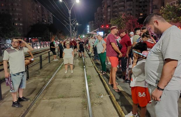 Sute de fani ai Rapidului au fost păcăliți de anunțul Primăriei Municipiului București + reacția clubului