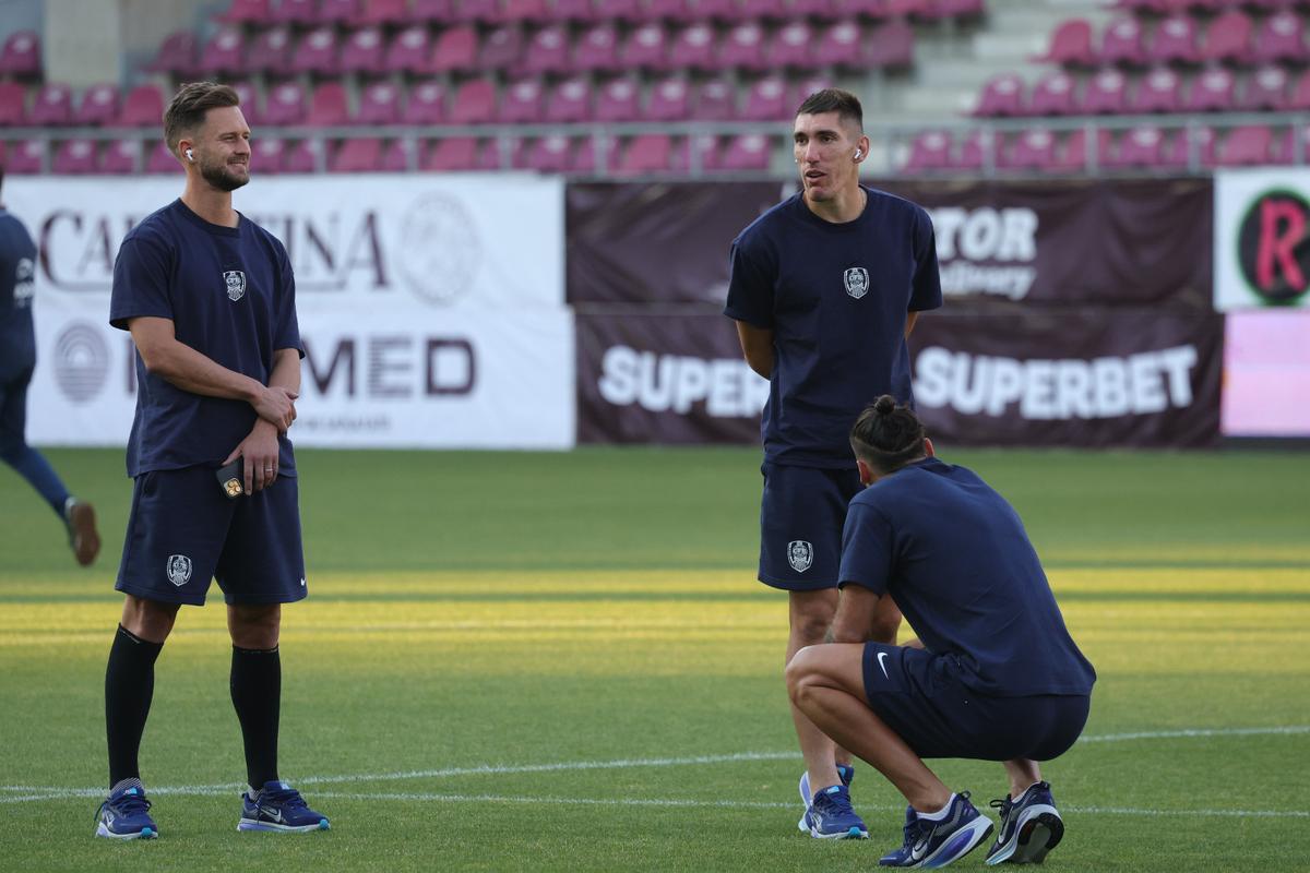 Imagini de pe gazon înainte de Rapid - CFR Cluj/ foto: Ionuț Iordache (GSP)