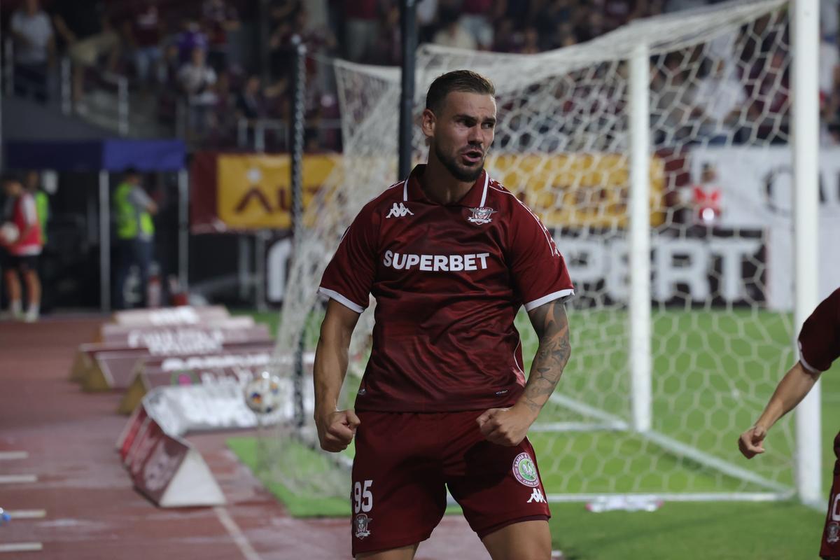 Imagini de meci de la Rapid - CFR Cluj