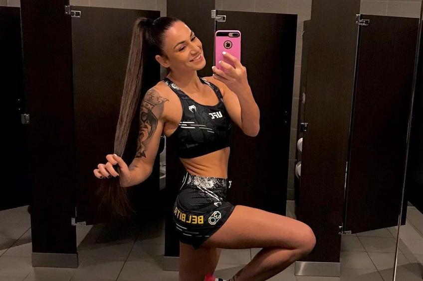 Diana Belbiță a furat privirile tuturor la flash-interviurile de la UFC 318 » Dustin Poirier s-a retras din MMA, după înfrângerea cu Max Holloway