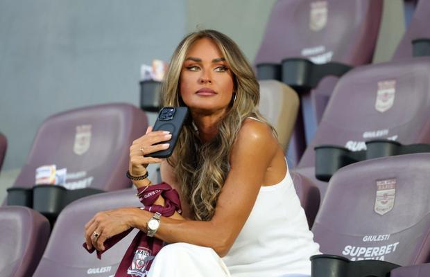 „Singură împotriva tuturor” în tribune la Rapid - CFR Cluj
