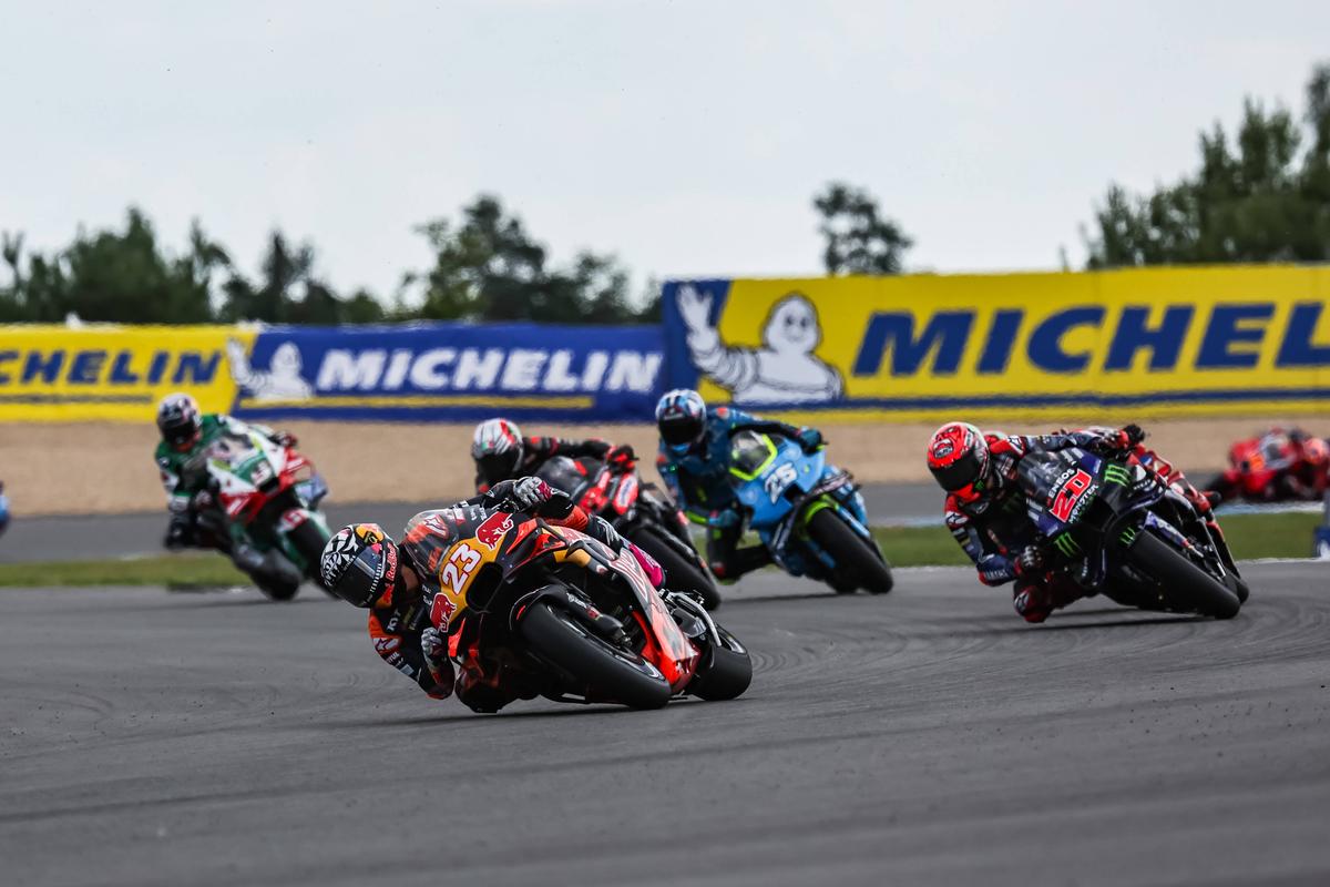 Marc Marquez zburdă către un nou titlu mondial! Dramă la Brno, după ce fratele său a căzut în startul cursei