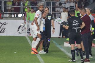 Încă o lovitură pentru Dan Petrescu » Titularul de la CFR Cluj s-a „rupt”: primul diagnostic