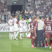 Tobias Christensen și Alex Dobre au intrat în conflict în meciul dintre Rapid și CFR Cluj. Foto: Ionuț Iordache GSP