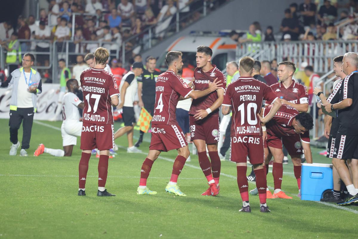 Imagini de meci de la Rapid - CFR Cluj